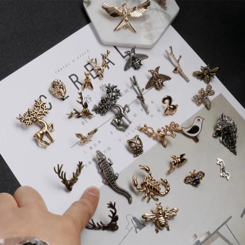 Animal Insect Series Bee/Flower/Bird/Deer Enamel Brooch Collar Needle Men and Eomen Shirt Collar Clip Pin Clothing Decoration