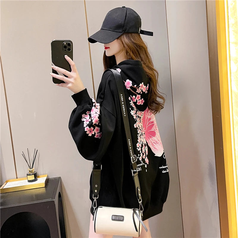 Black Tops Anime Graphic Essentials Hoodies Woman Aesthetic Korean Fashion Cute Hooded Sweat-shirts Streetwear Hoodie for Women