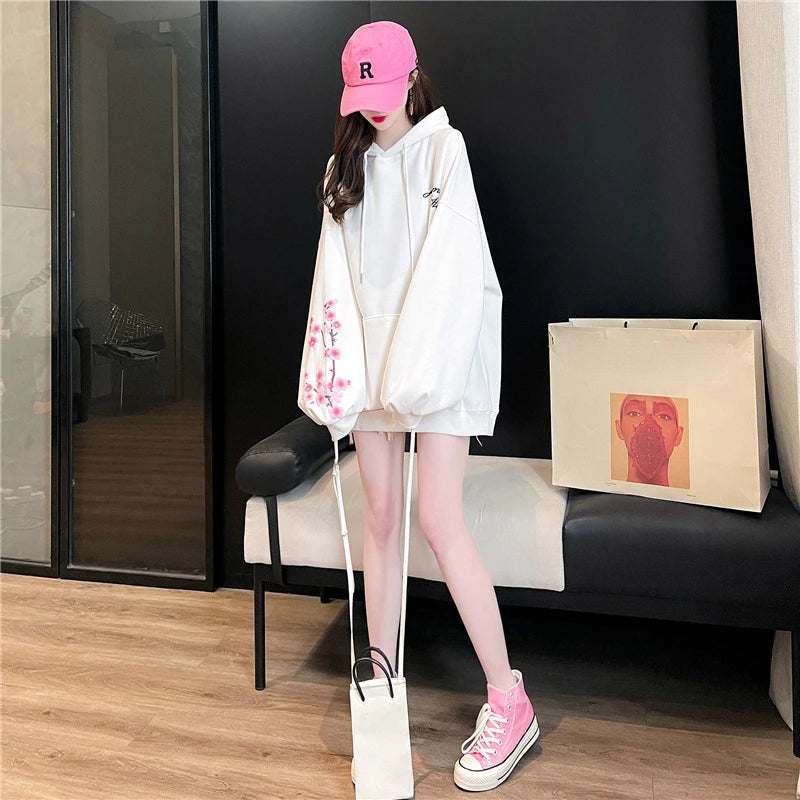 Black Tops Anime Graphic Essentials Hoodies Woman Aesthetic Korean Fashion Cute Hooded Sweat-shirts Streetwear Hoodie for Women